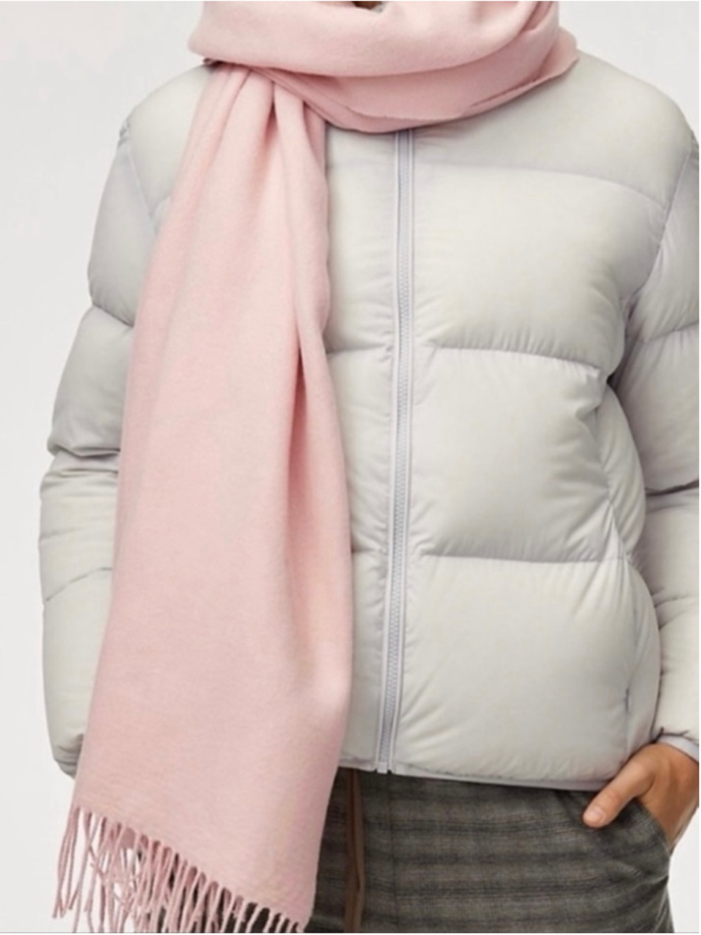 Aritzia Main Character Lauren Soft Pink Scarf